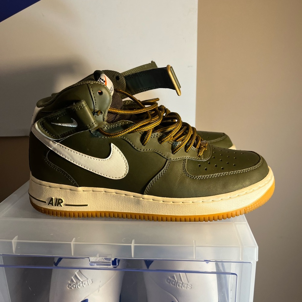 Rare!!! Military Green and Gum Air Force 1 Mid!